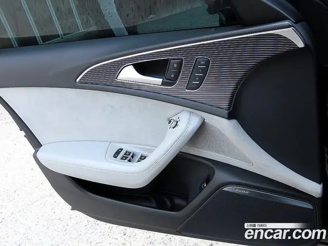 Audi A6 2015 3.0 автомат (гидро), миниатюра 12