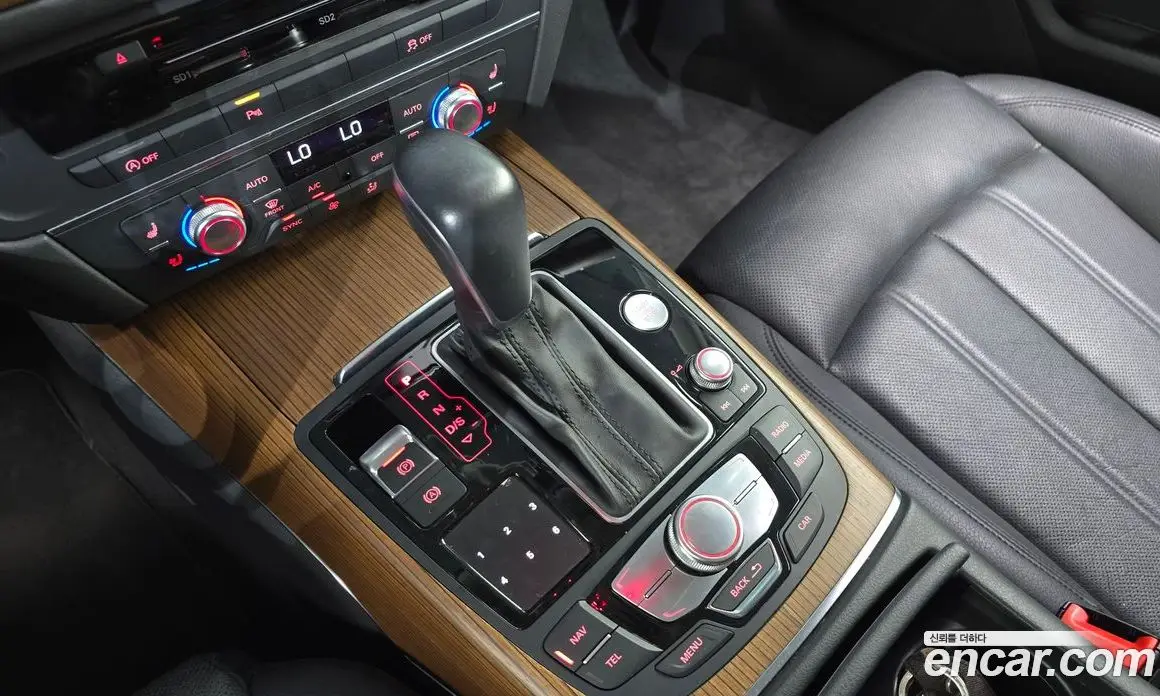 Audi A6 2015 3.0 автомат (гидро), фото 9