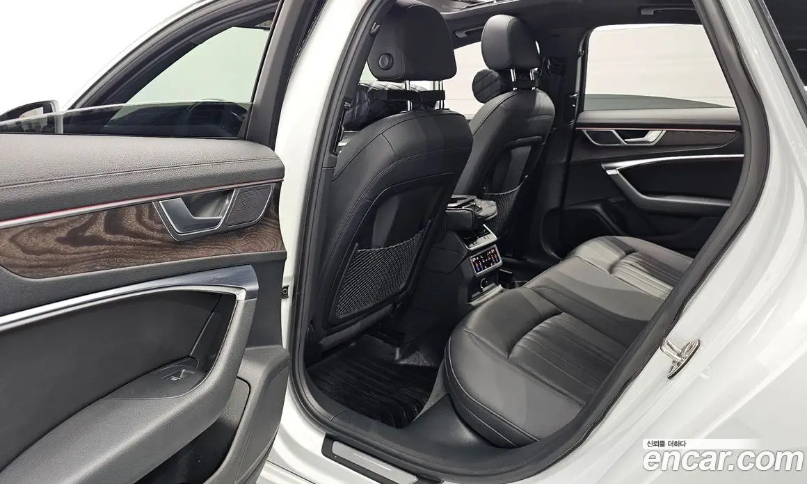 Audi A6 2020 2.0 автомат (гидро), фото 16