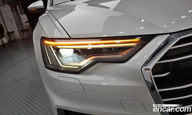 Audi A6 2020 2.0 автомат (гидро), миниатюра 5