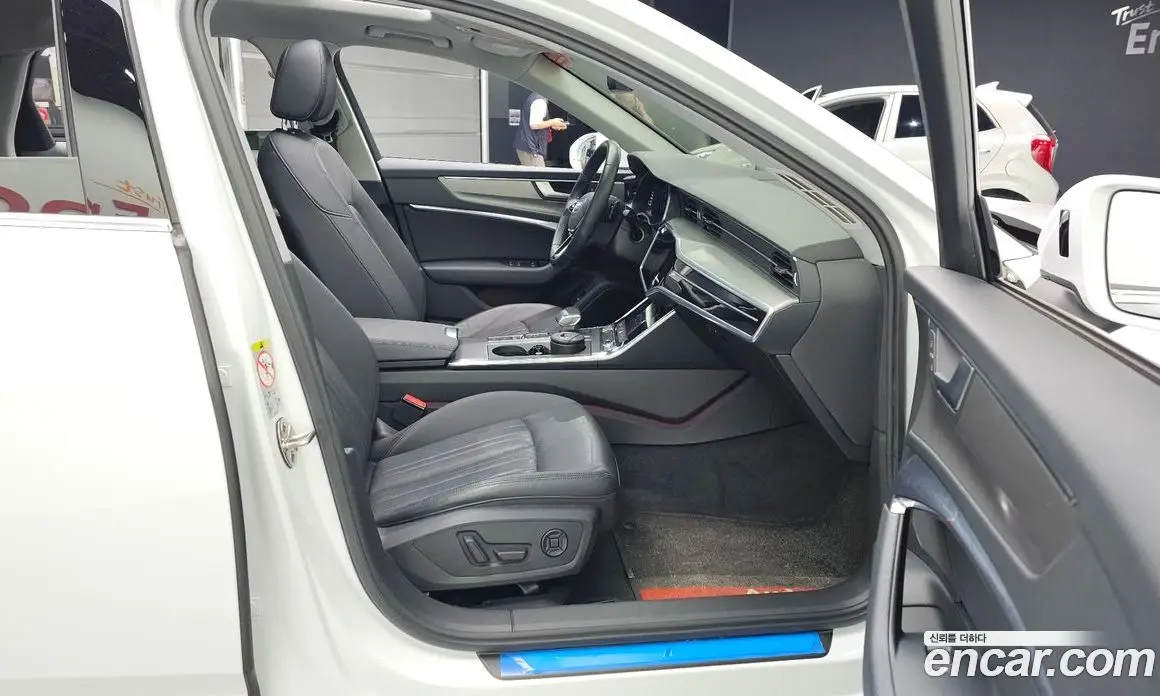 Audi A6 2020 2.0 автомат (гидро), фото 11
