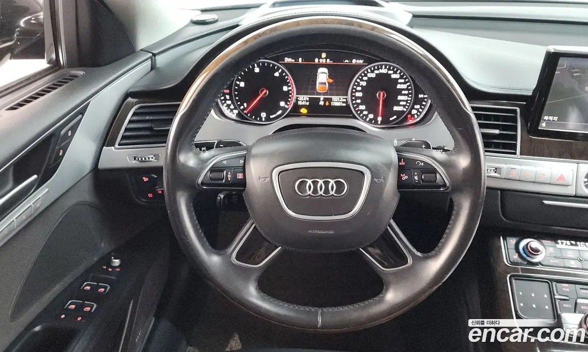 Audi A8 2015 4.1 автомат (гидро), фото 13