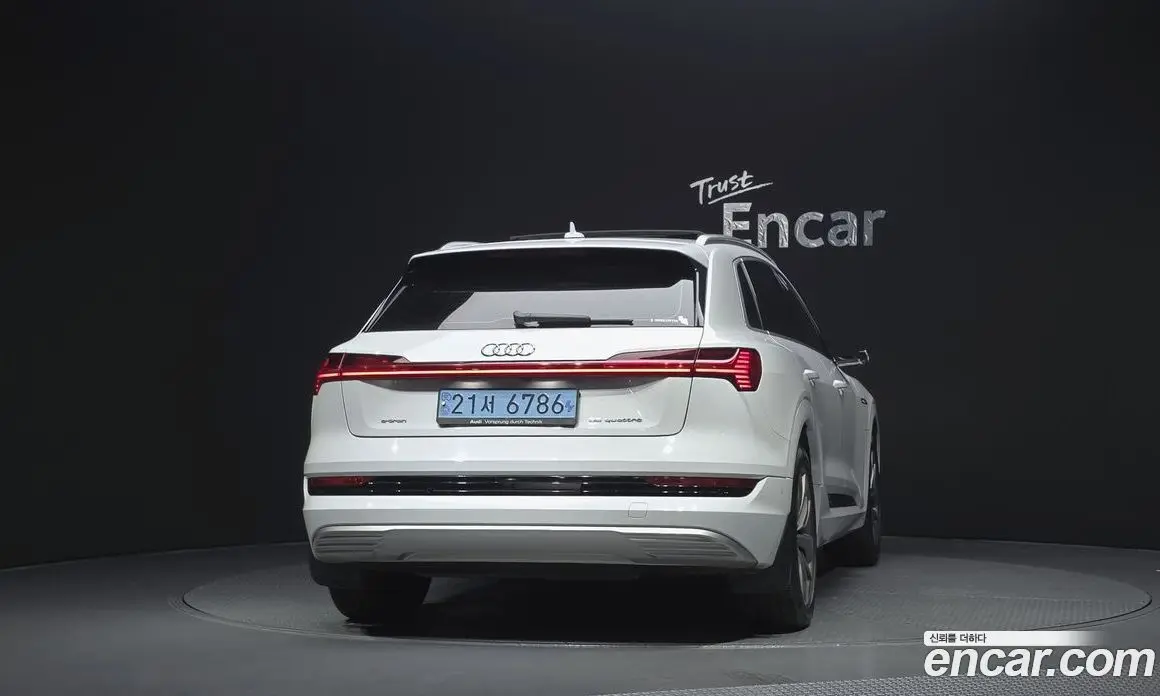 Audi e-tron 2020 0.2 автомат (гидро), фото 4