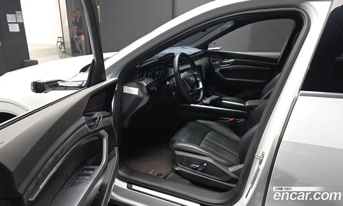 Audi e-tron 2020 0.2 автомат (гидро), фото 10