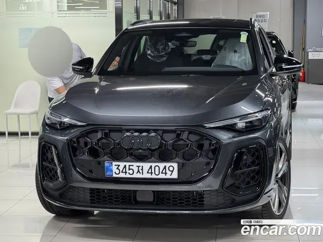 Audi Q5, 2025, 24 км