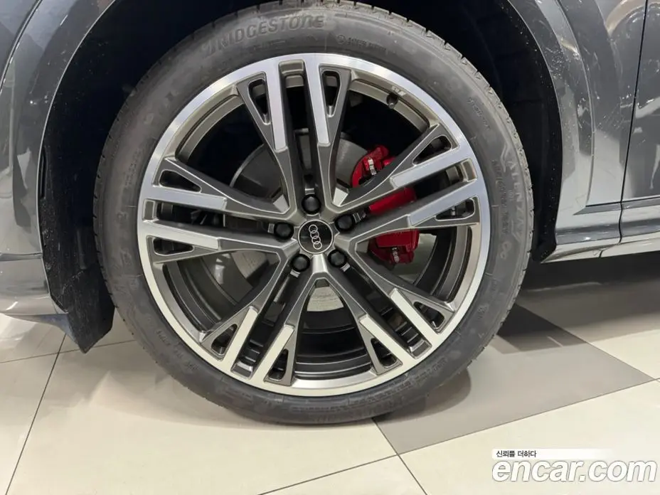 Audi Q5 2025 2.0 автомат (гидро), фото 15