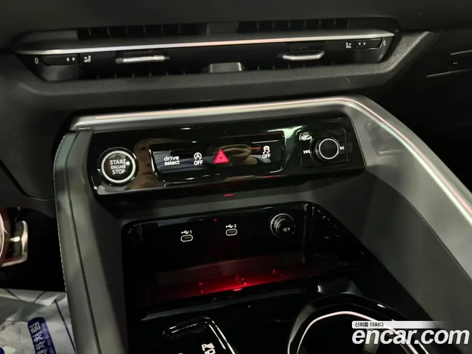 Audi Q5 2025 2.0 автомат (гидро), фото 7