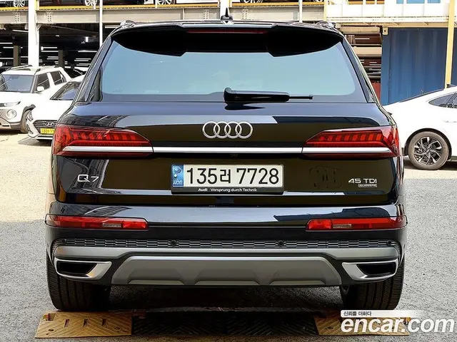 Audi Q7 2021 3.0 автомат (гидро), миниатюра 3