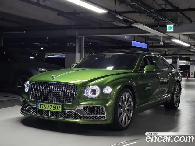 Bentley Flying Spur 2022 4.0 автомат (гидро), миниатюра 1