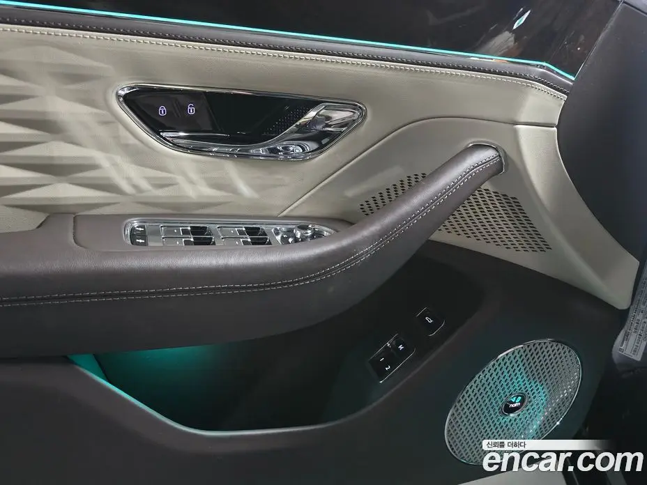 Bentley Flying Spur 2022 4.0 автомат (гидро), фото 11