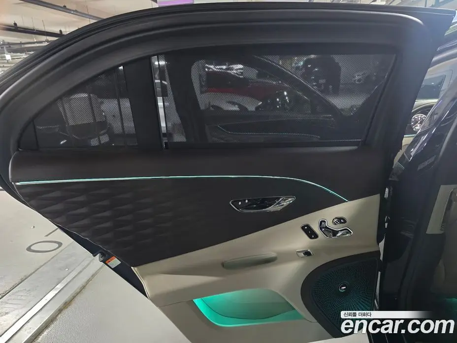 Bentley Flying Spur 2022 4.0 автомат (гидро), фото 15