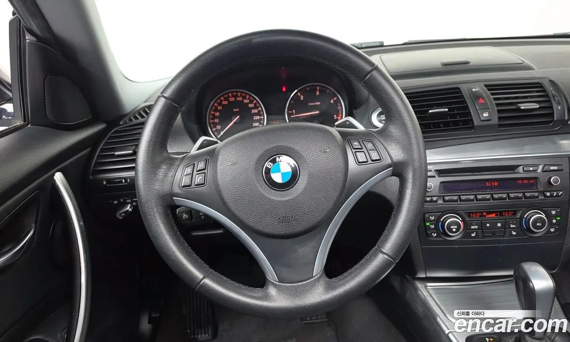 BMW 1 серия 2011 2.0 автомат (гидро), фото 13