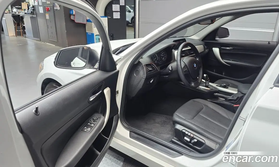 BMW 1 серия 2018 2.0 автомат (гидро), фото 13