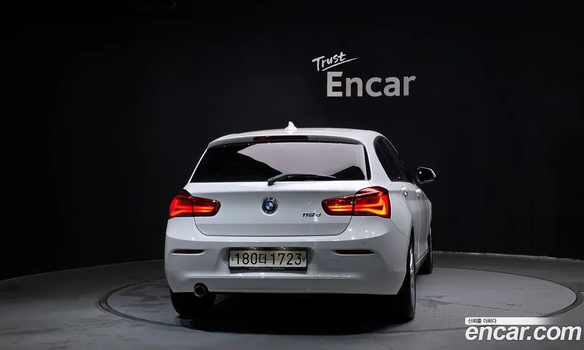 BMW 1 серия 2018 2.0 автомат (гидро), фото 4