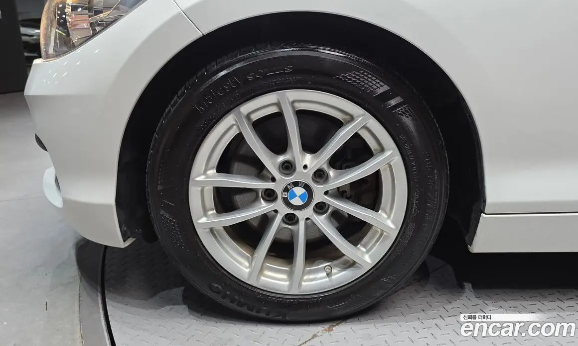 BMW 1 серия 2018 2.0 автомат (гидро), фото 5