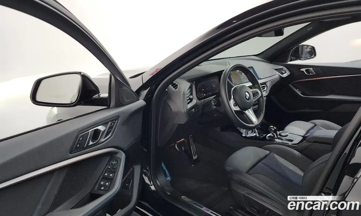 BMW 1 серия 2023 2.0 автомат (гидро), фото 13
