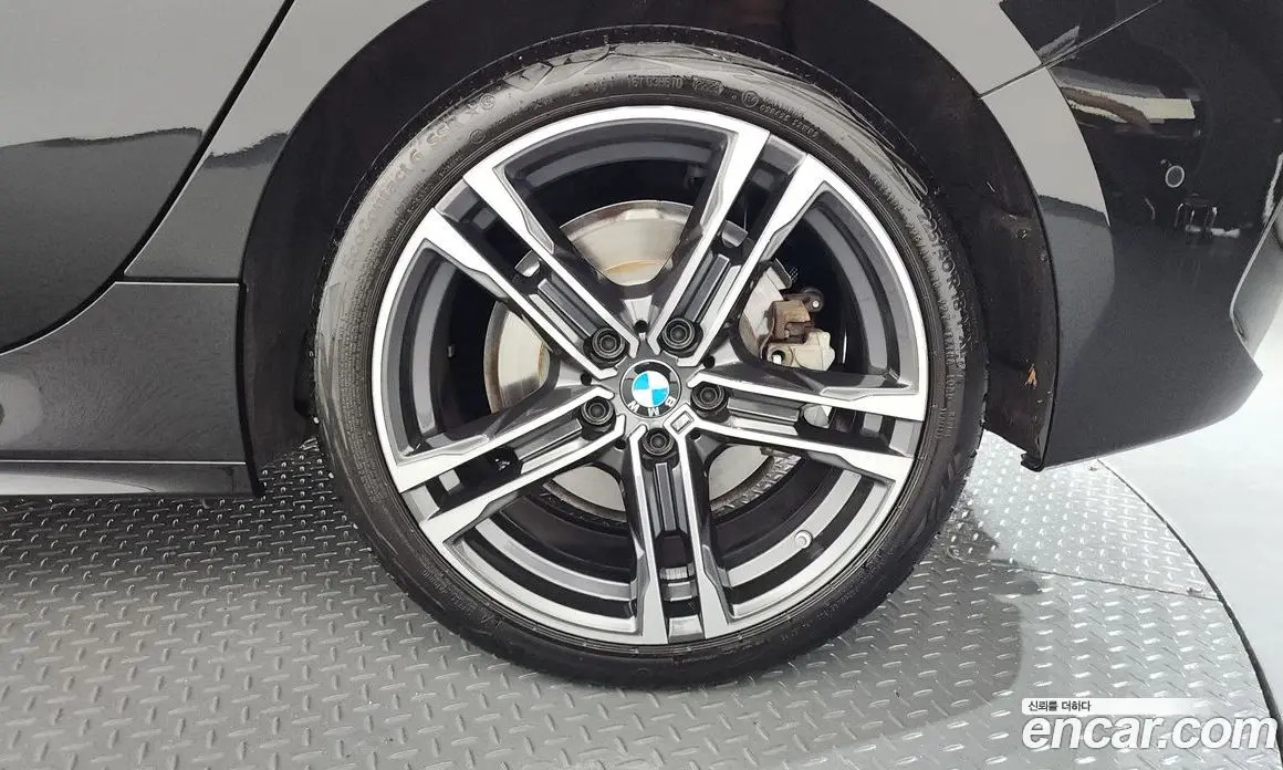 BMW 1 серия 2023 2.0 автомат (гидро), фото 7