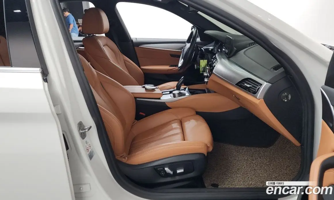 BMW 5 серия 2017 2.0 автомат (гидро), фото 16