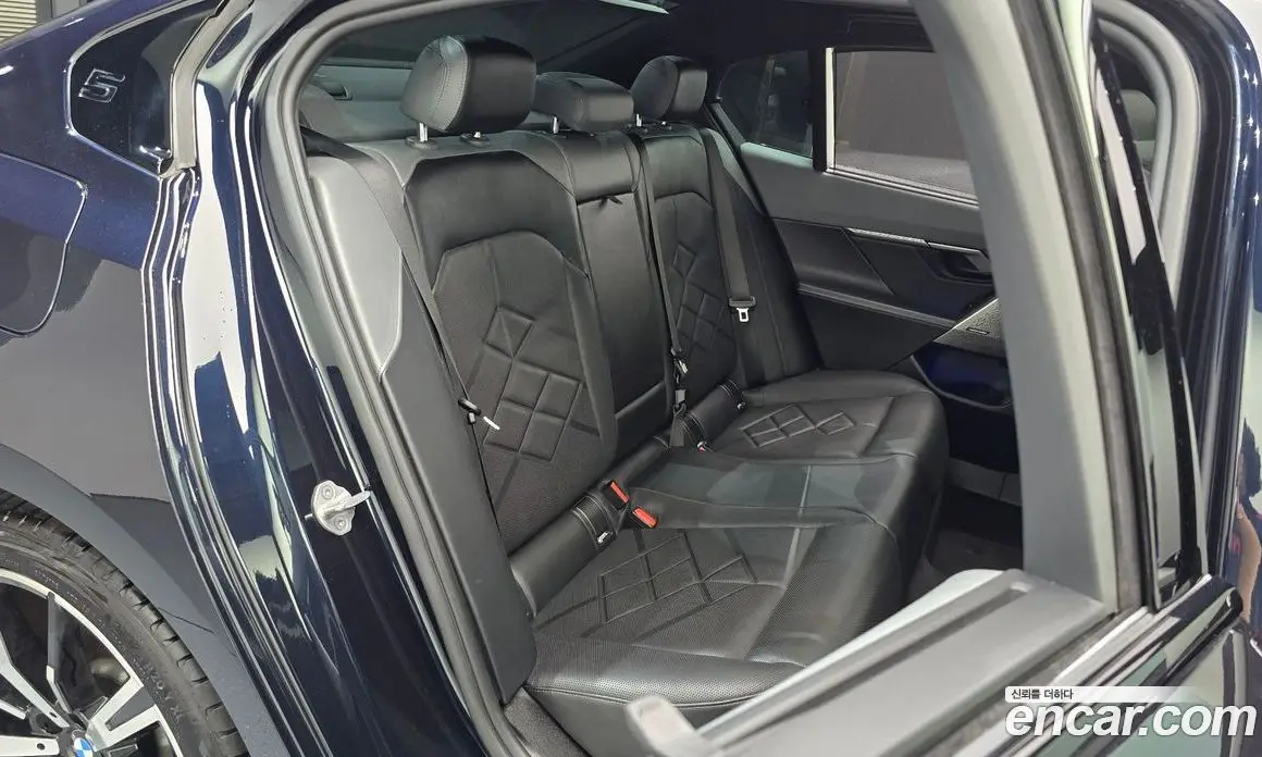 BMW 5 серия 2024 2.0 автомат (гидро), фото 16