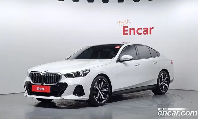 BMW 5 серия, 2025, 7 047 км