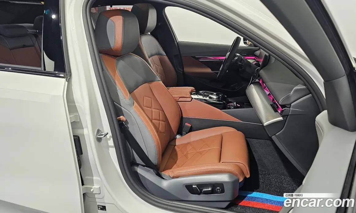 BMW 5 серия 2025 2.0 автомат (гидро), фото 12