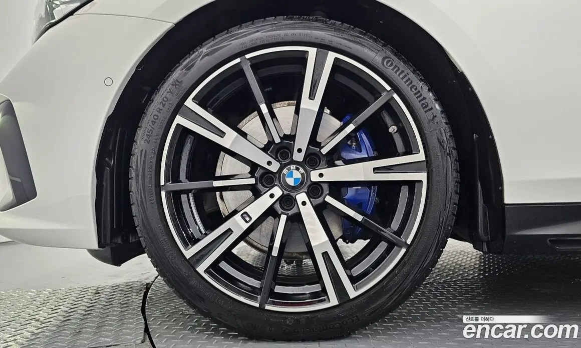 BMW 5 серия 2025 2.0 автомат (гидро), фото 5