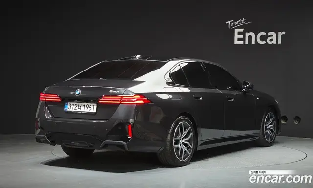 BMW 5 серия 2025 2.0 автомат (гидро), миниатюра 2