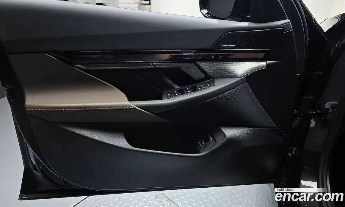 BMW 5 серия 2025 2.0 автомат (гидро), фото 14