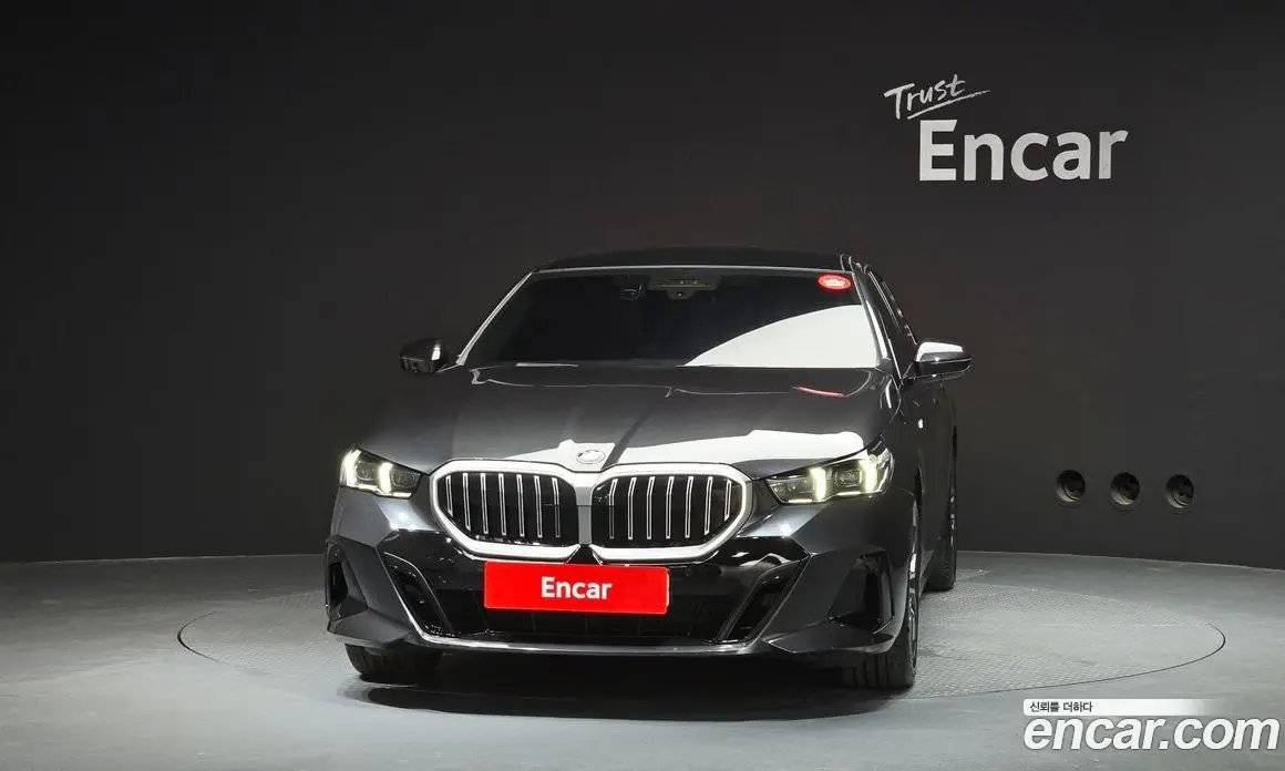 BMW 5 серия 2025 2.0 автомат (гидро), фото 3