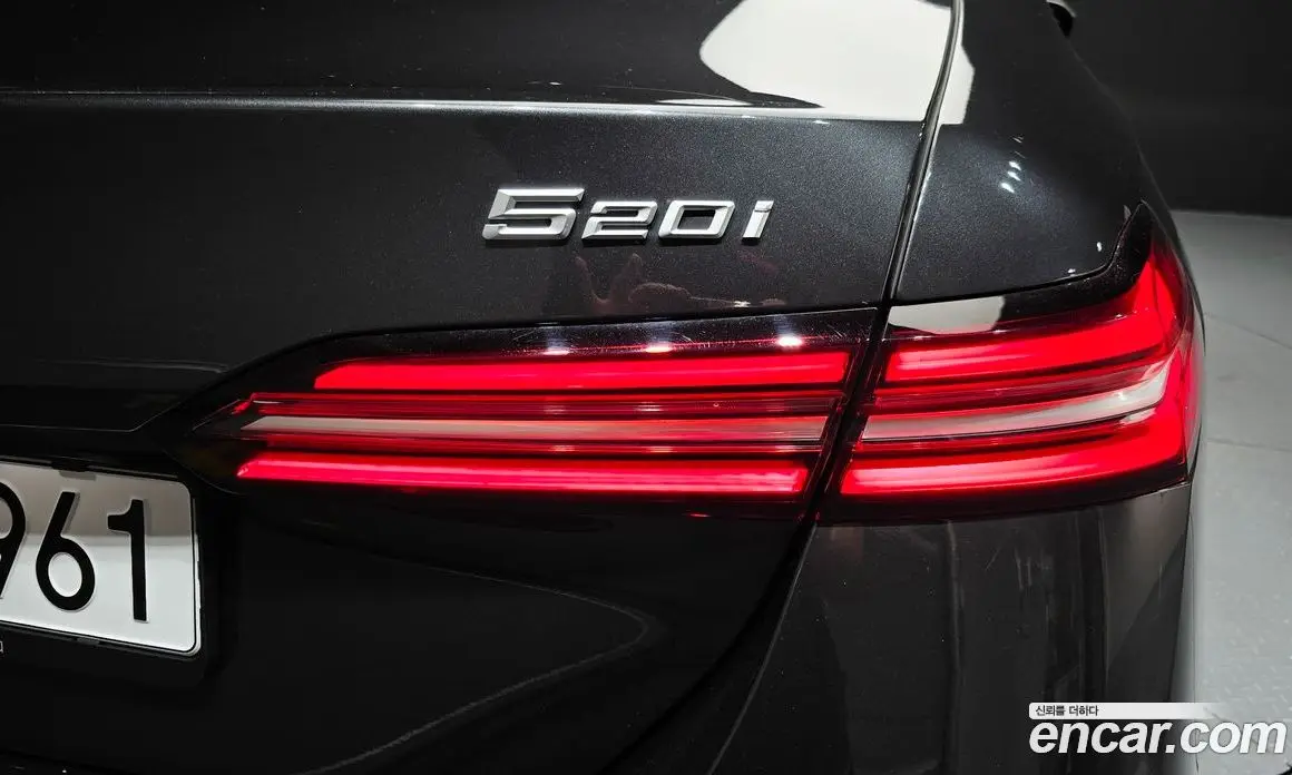 BMW 5 серия 2025 2.0 автомат (гидро), фото 9