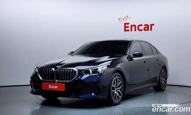 BMW 5 серия, 2026, 5 268 км