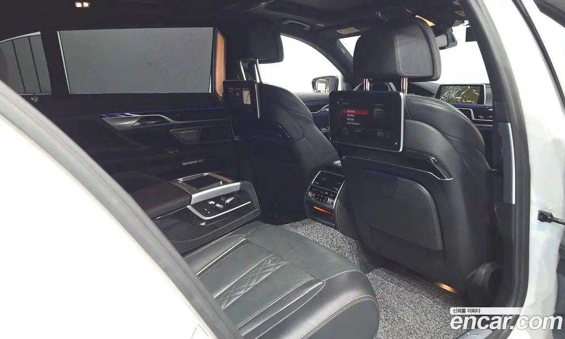 BMW 7 серия 2018 3.0 автомат (гидро), фото 12