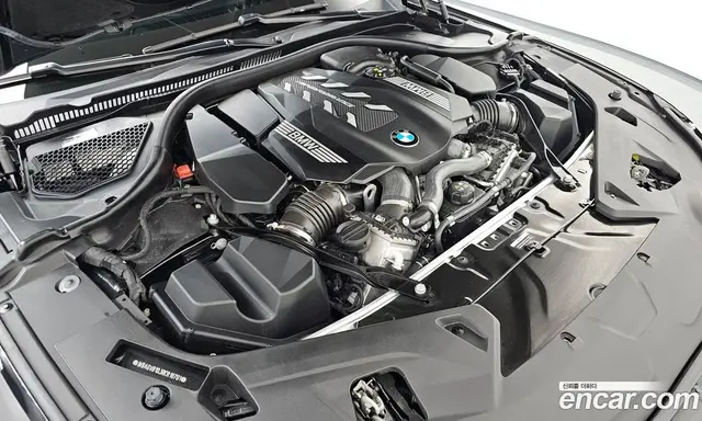 BMW 8 серия 2024 4.4 автомат (гидро), миниатюра 6