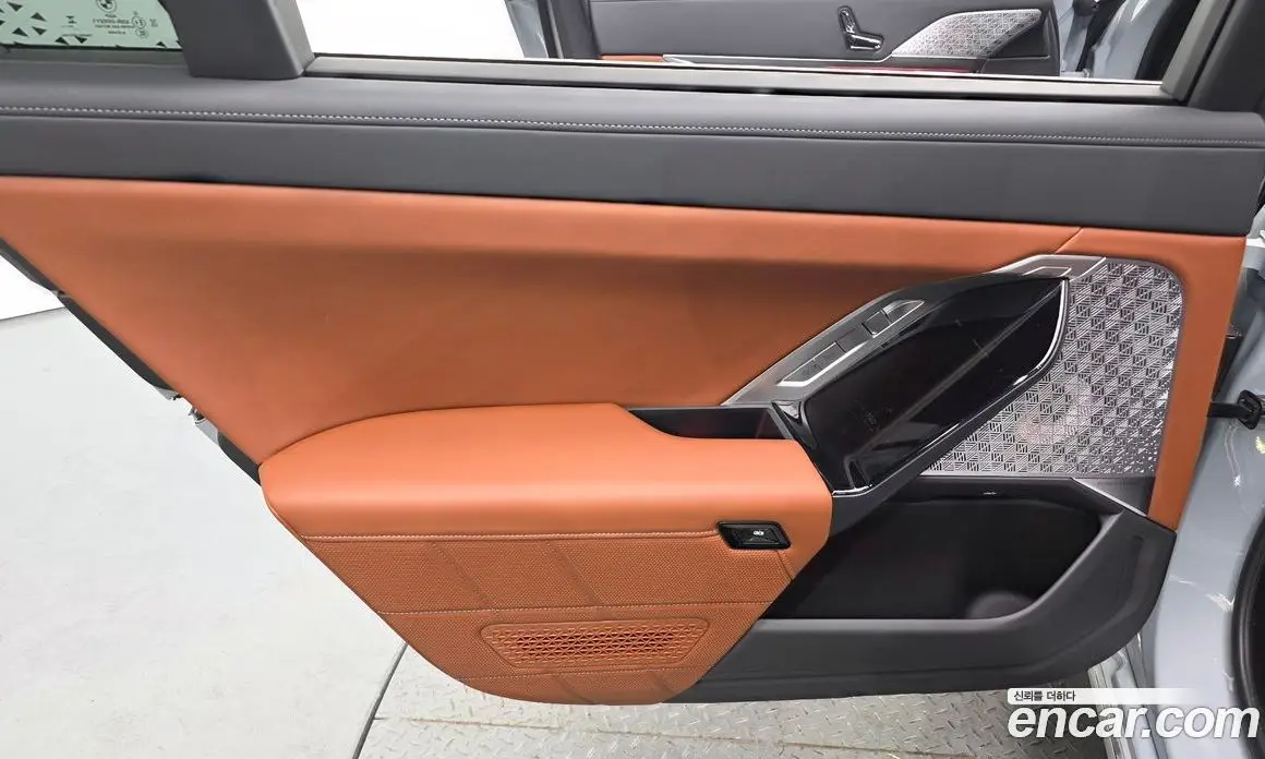 BMW i7 2025 0.3 автомат (гидро), фото 15