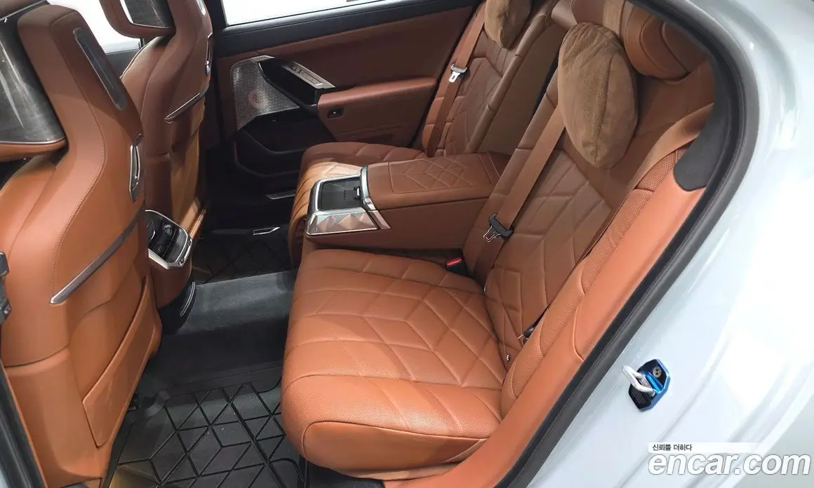 BMW i7 2025 0.3 автомат (гидро), фото 18