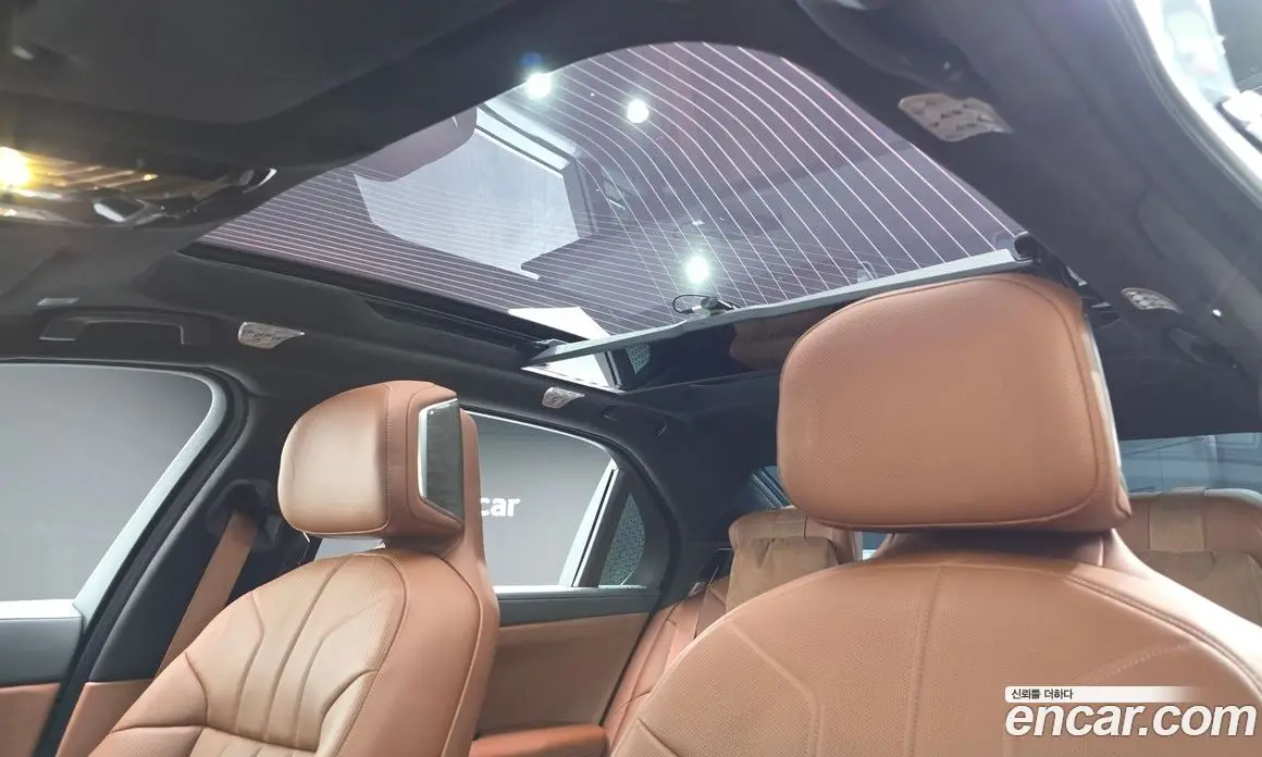 BMW i7 2025 0.3 автомат (гидро), фото 23