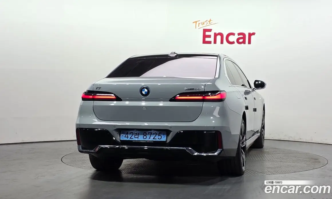 BMW i7 2025 0.3 автомат (гидро), фото 4