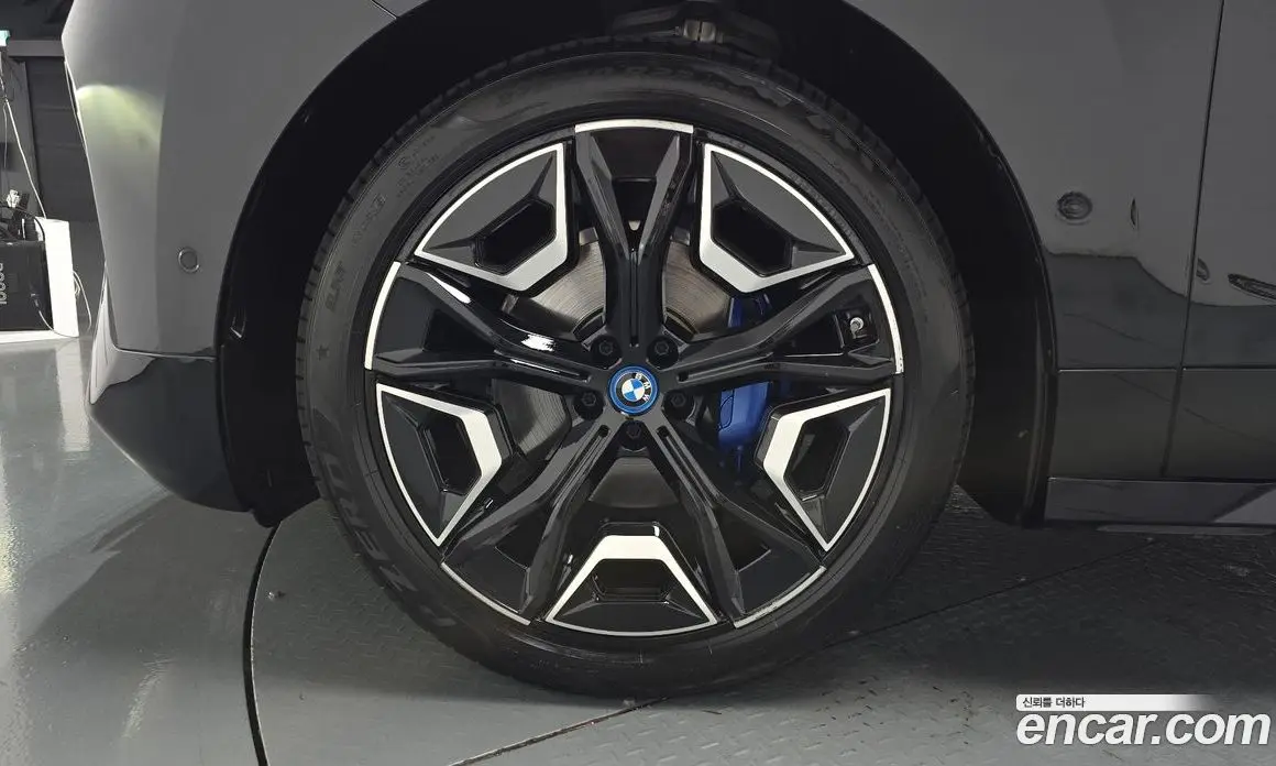 BMW iX 2022 0.3 автомат (гидро), фото 4