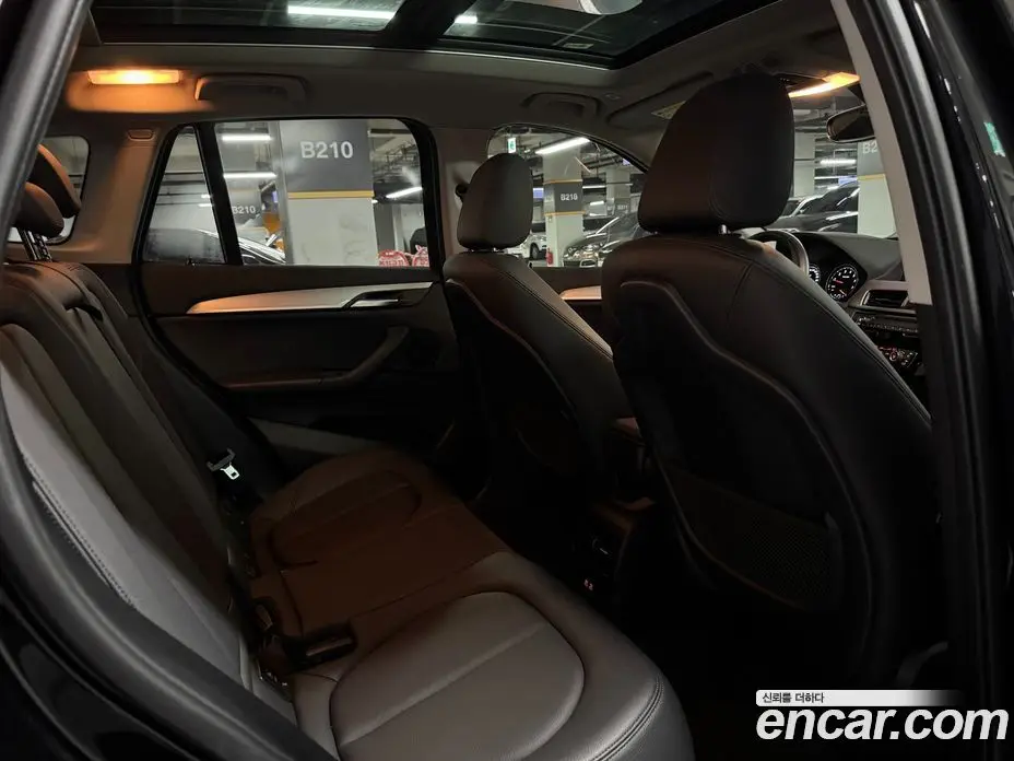 BMW X1 2019 2.0 автомат (гидро), фото 16