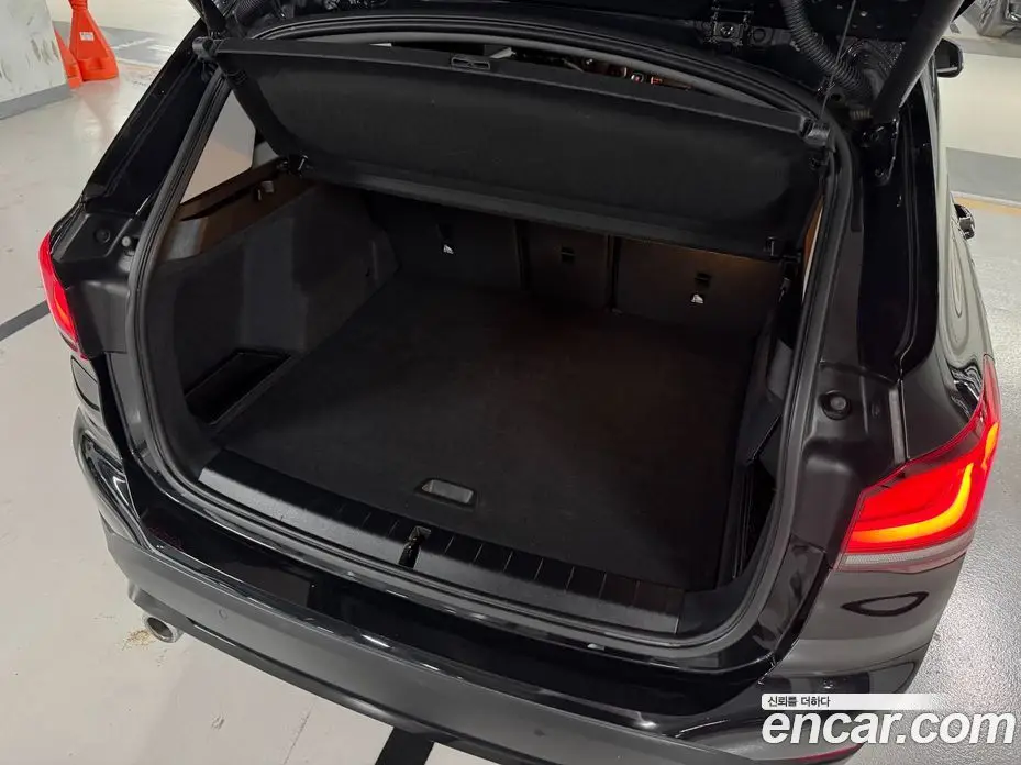 BMW X1 2019 2.0 автомат (гидро), фото 17
