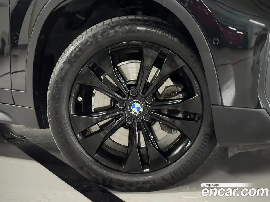 BMW X1 2019 2.0 автомат (гидро), фото 5