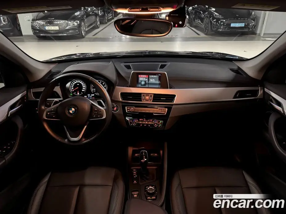 BMW X1 2019 2.0 автомат (гидро), фото 7