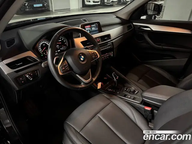 BMW X1 2019 2.0 автомат (гидро), миниатюра 10