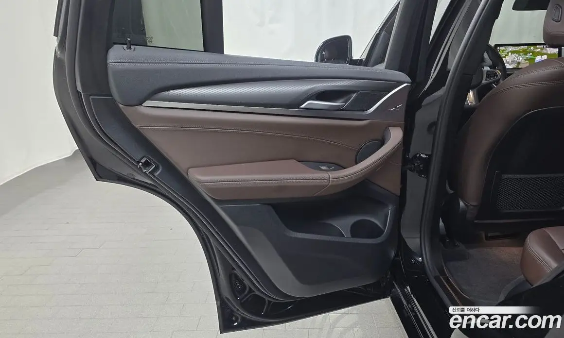 BMW X4 2024 2.0 автомат (гидро), фото 15