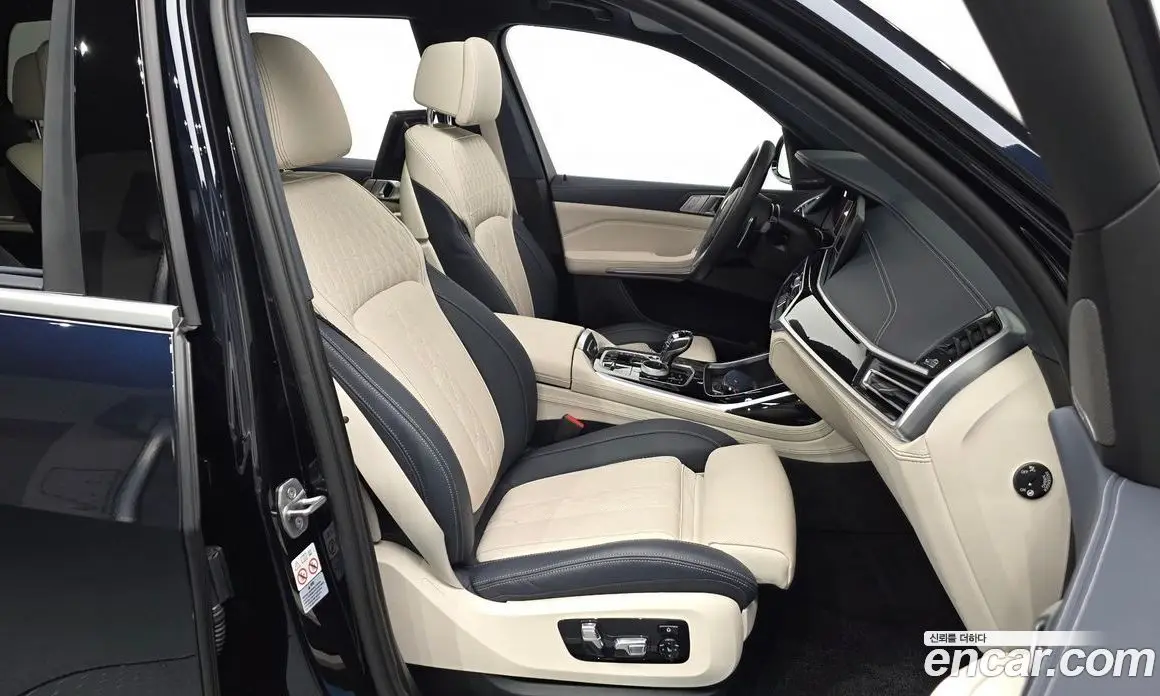 BMW X7 2022 4.4 автомат (гидро), фото 16