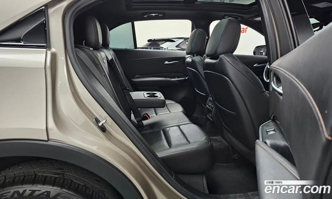 Cadillac XT4 2023 2.0 автомат (гидро), фото 17 Cadillac XT4 2023 2.0 автомат (гидро), фото 17