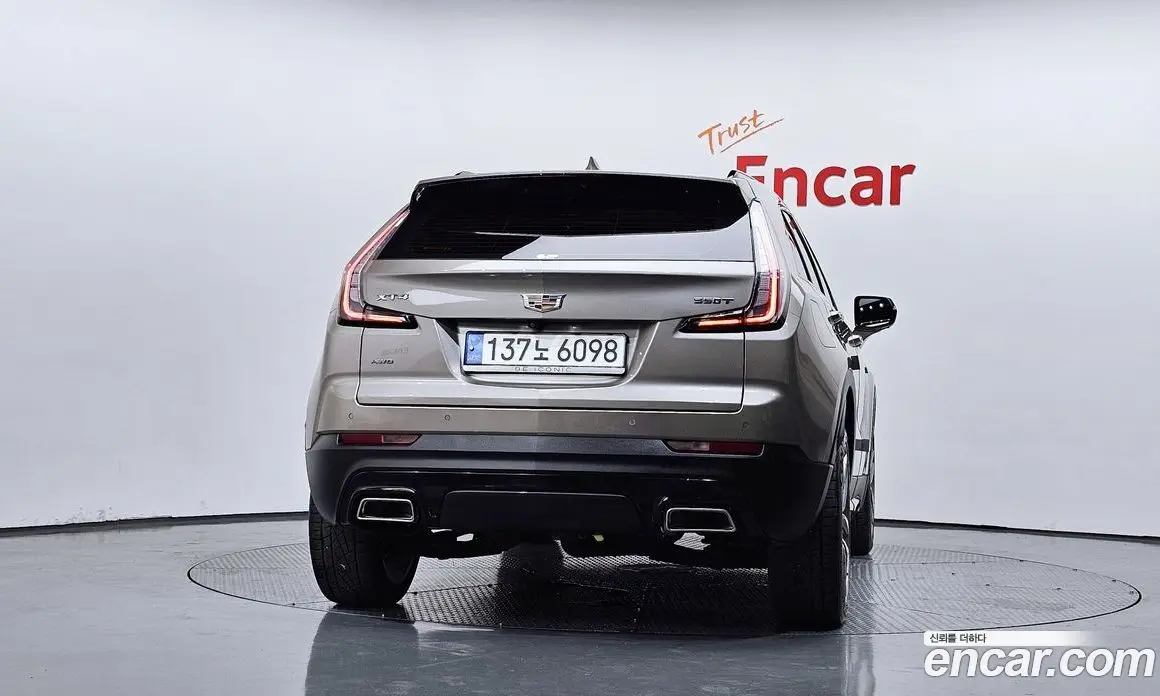 Cadillac XT4 2023 2.0 автомат (гидро), фото 4 Cadillac XT4 2023 2.0 автомат (гидро), фото 4