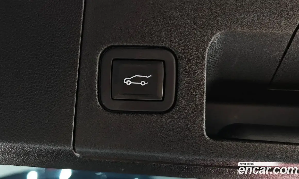 Cadillac XT4 2023 2.0 автомат (гидро), фото 34 Cadillac XT4 2023 2.0 автомат (гидро), фото 34