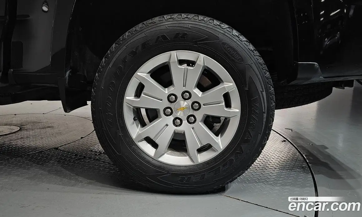 Chevrolet Colorado 2021 3.6 автомат (гидро), фото 6