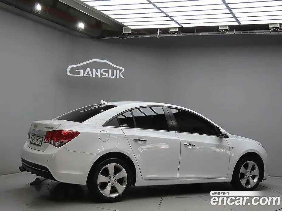 Chevrolet Cruze 2011 1.8 автомат (гидро), фото 3